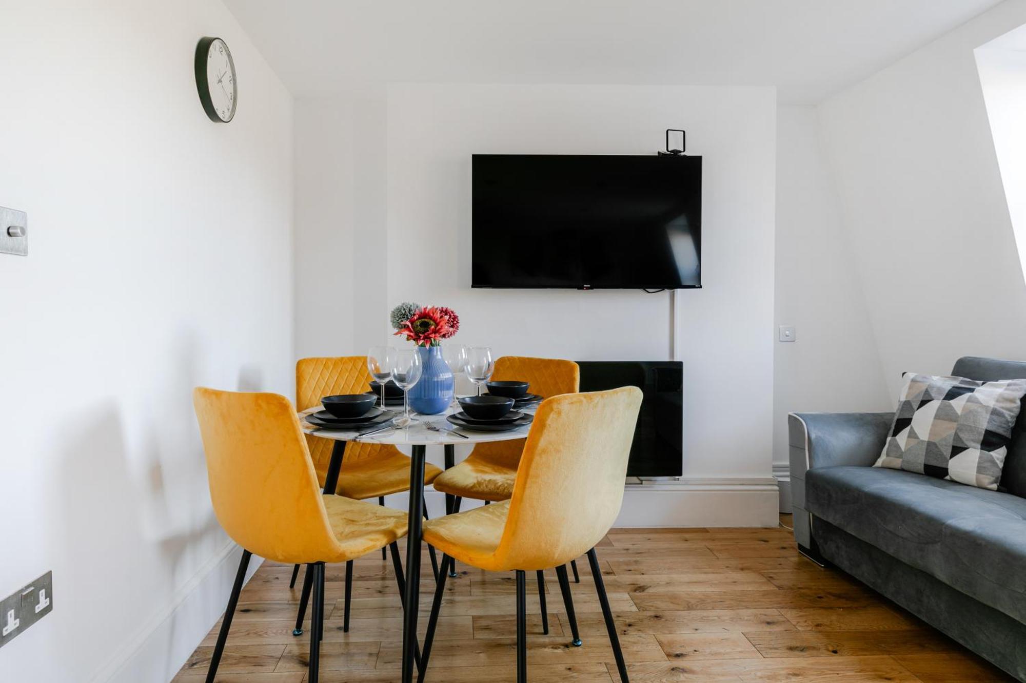 Regent's Park & Baker Street Modern Apartments! *
