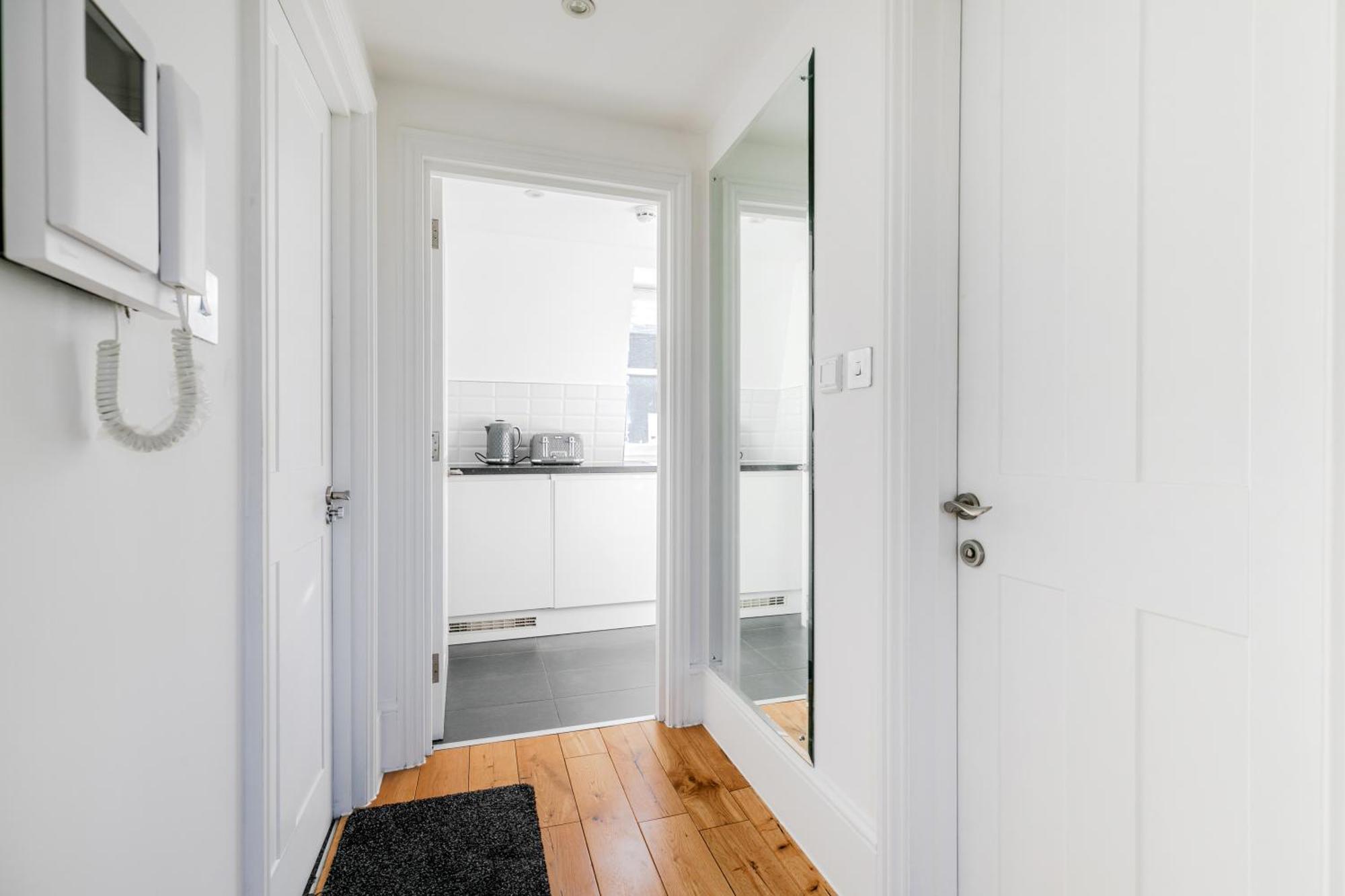Regent's Park & Baker Street Modern Apartments! * London