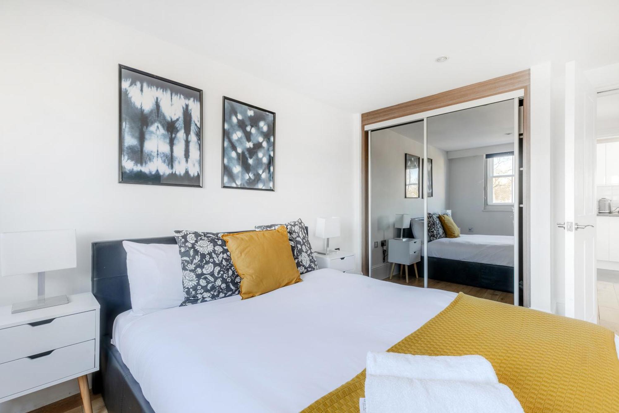Regent's Park & Baker Street Modern Apartments! * London