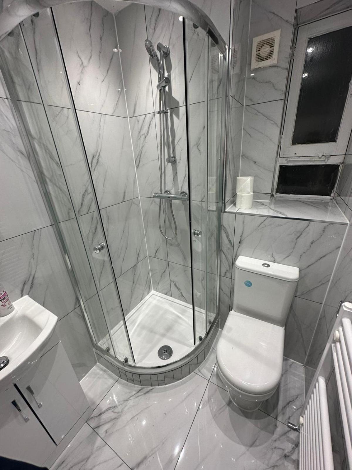 3 Bedroom King Cross Station City Centre * London