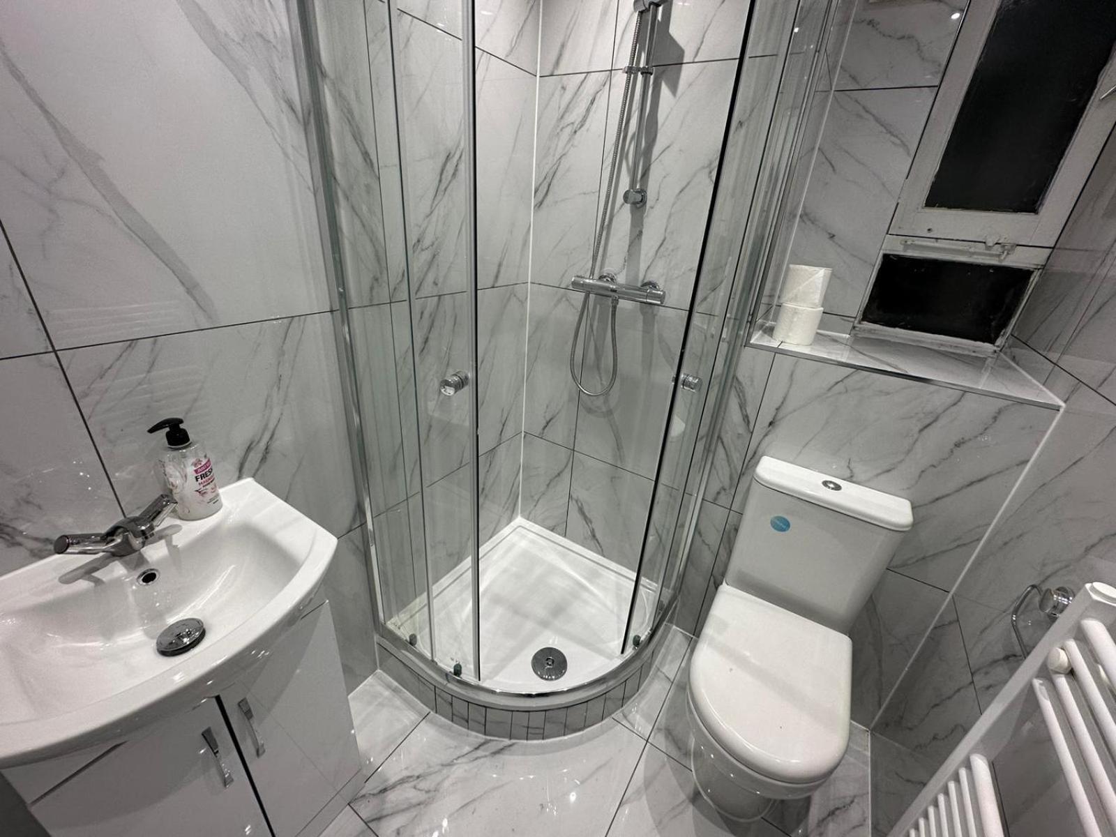 Apartment 3 Bedroom King Cross Station City Centre