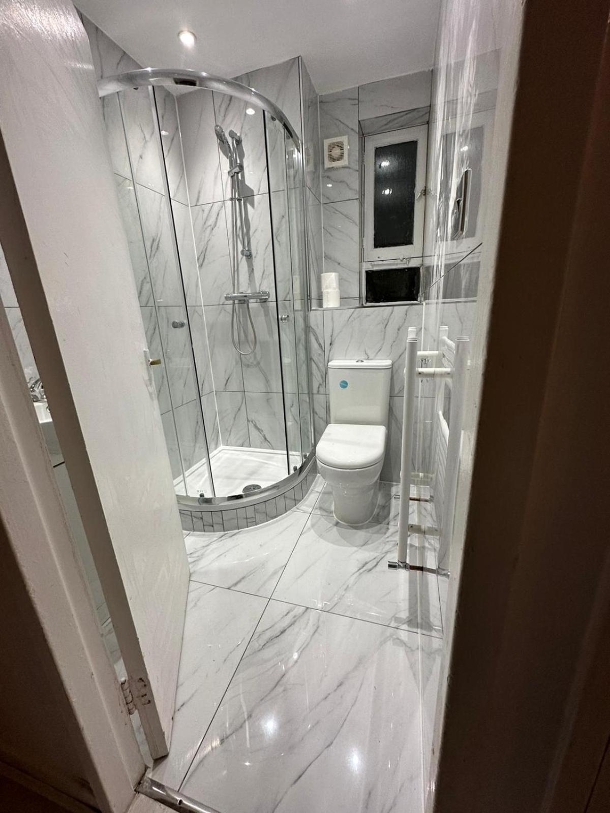 3 Bedroom King Cross Station City Centre Apartment