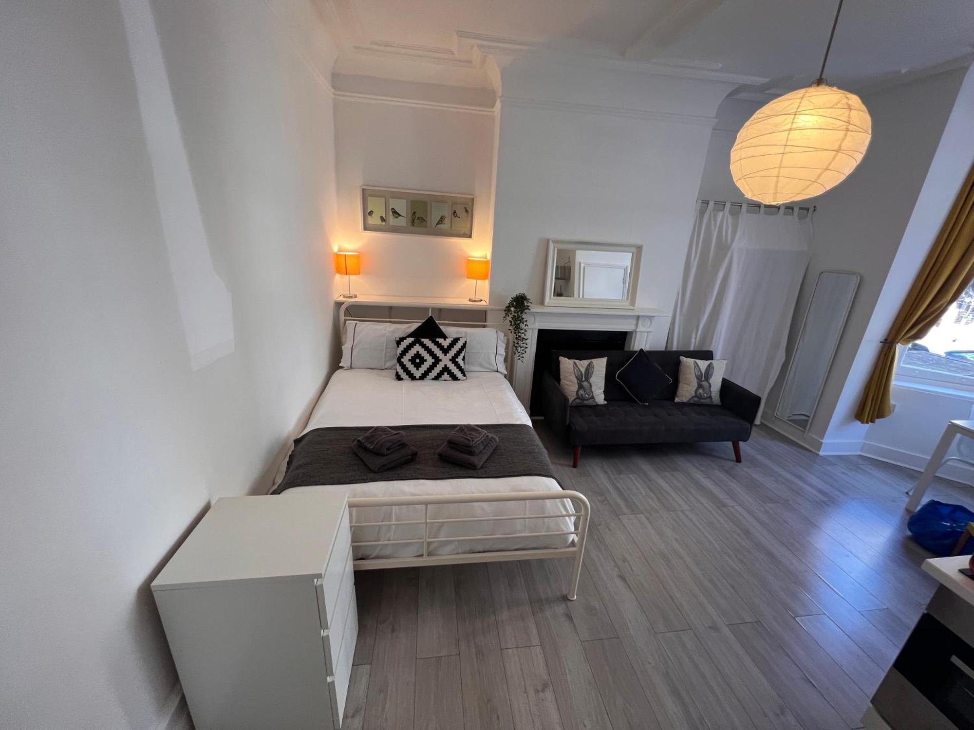 Glenmore Apartment *