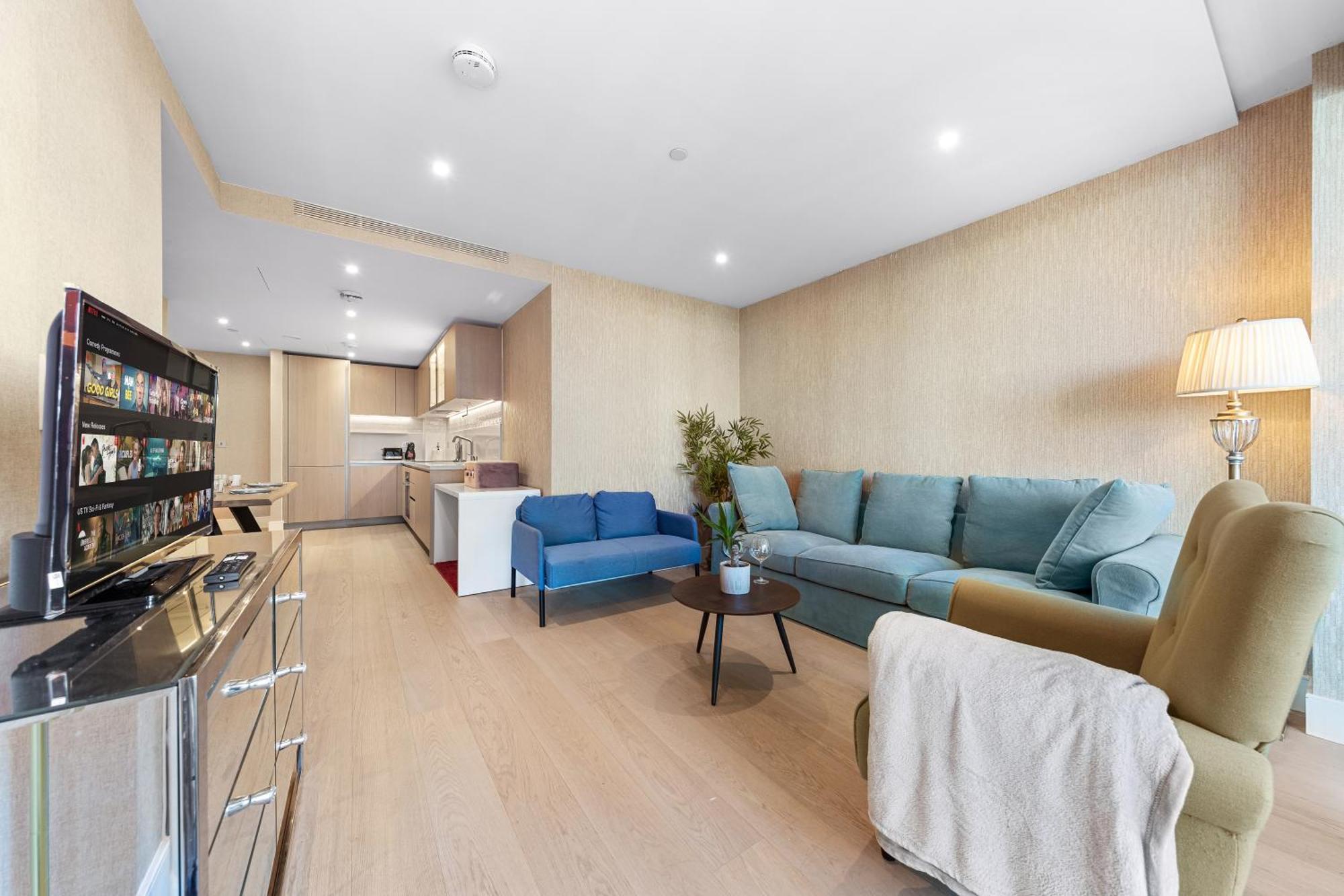 Apartment Luxury 1bdr + Balcony - London