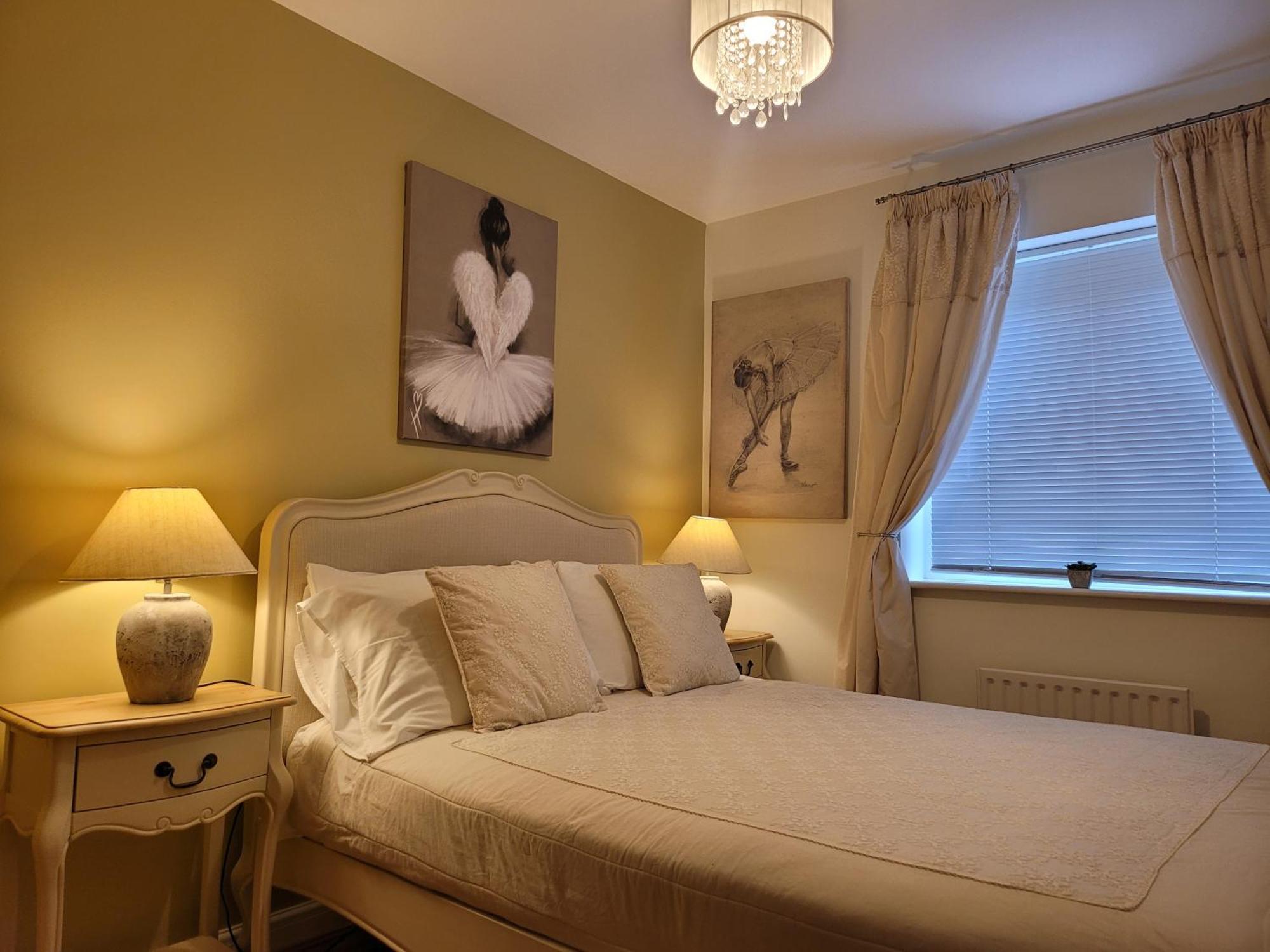 Apartment Three Bedroom By Beautiful Park *