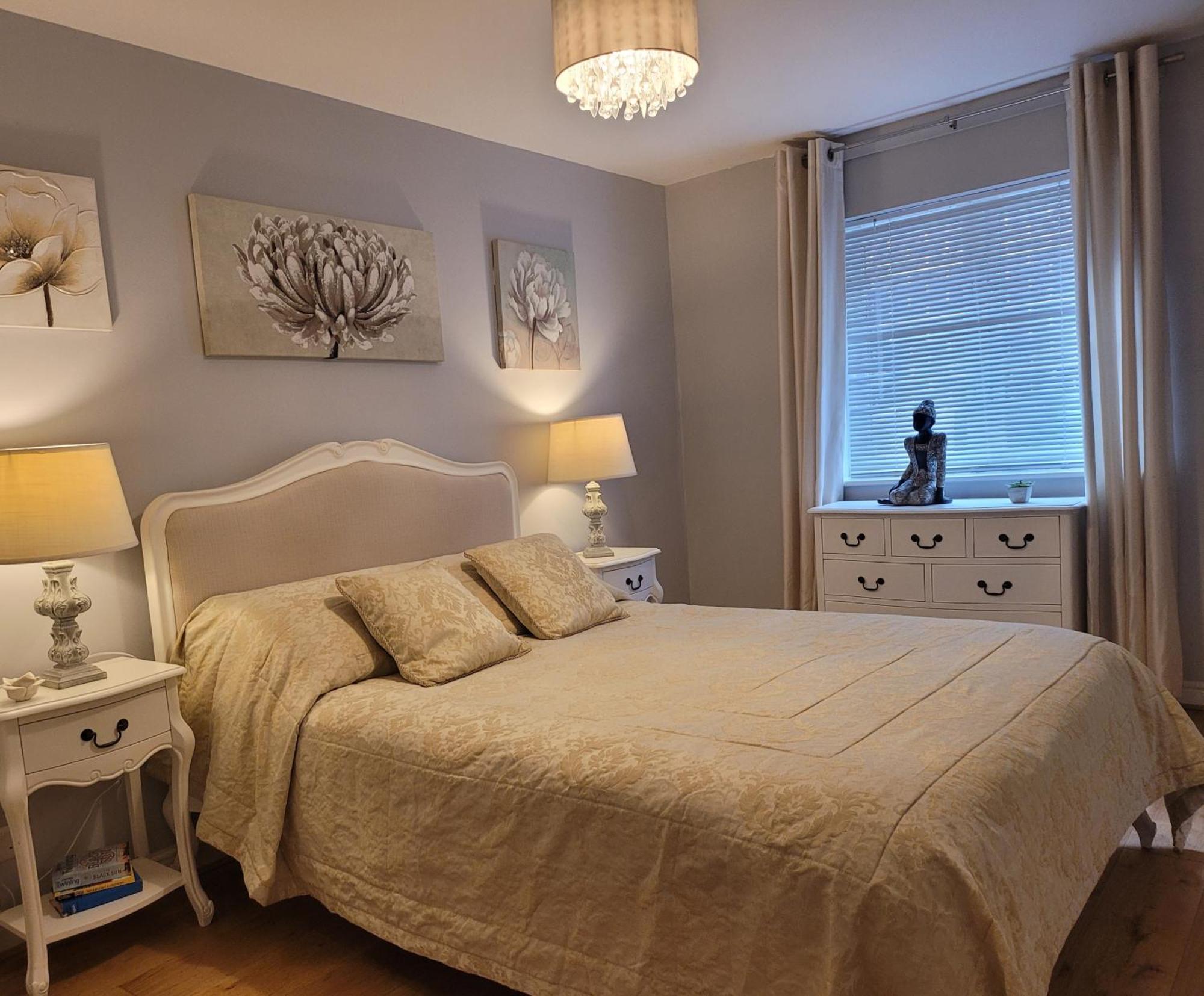 Apartment Three Bedroom By Beautiful Park London