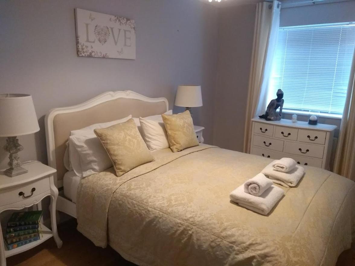 Three Bedroom By Beautiful Park