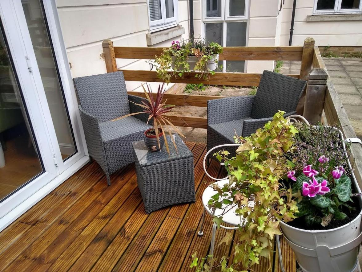 Three Bedroom By Beautiful Park * London