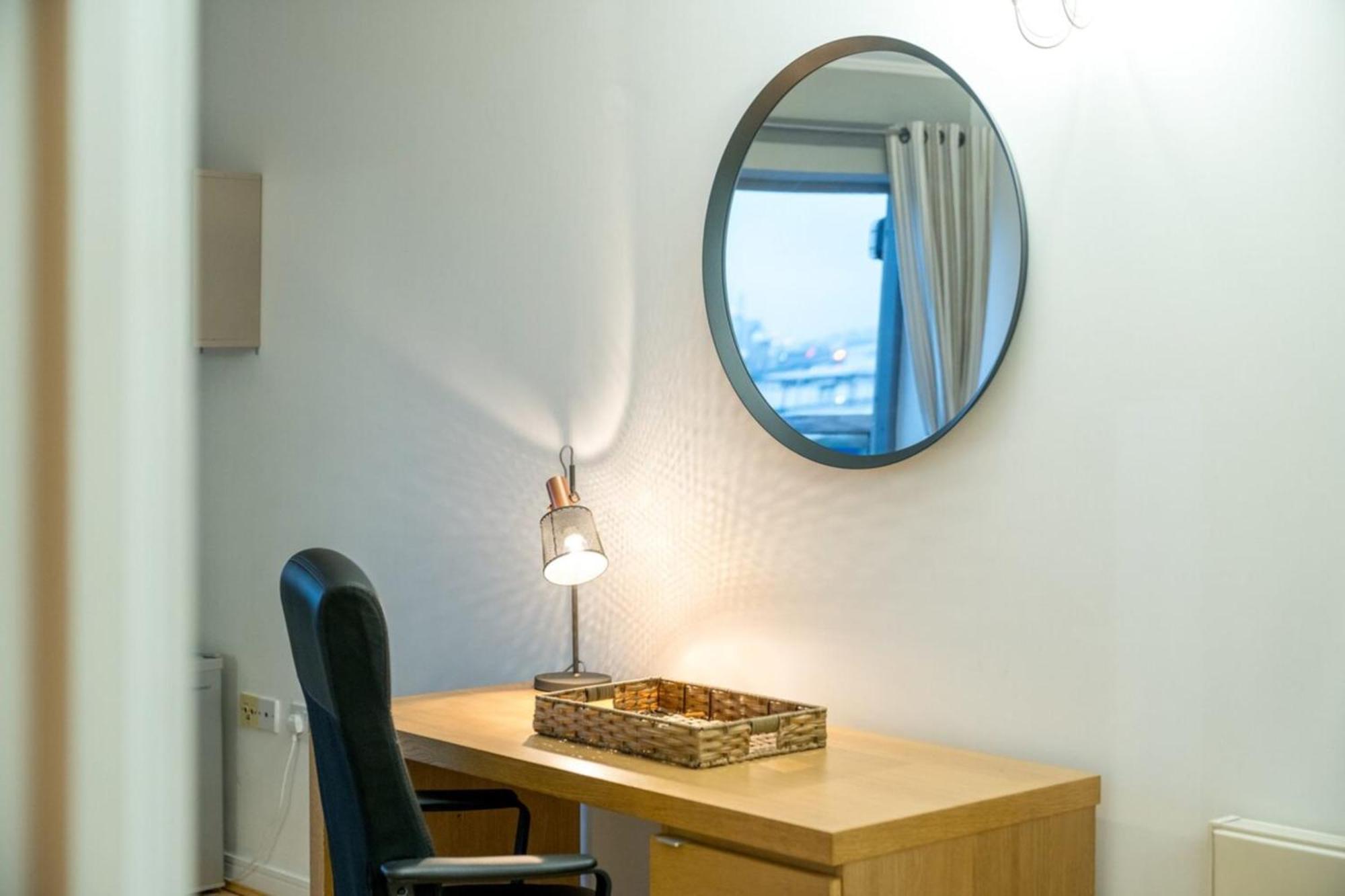 Lovely 3bd Flat, Parking, Sleeps Six Close To O2 Apartamento *