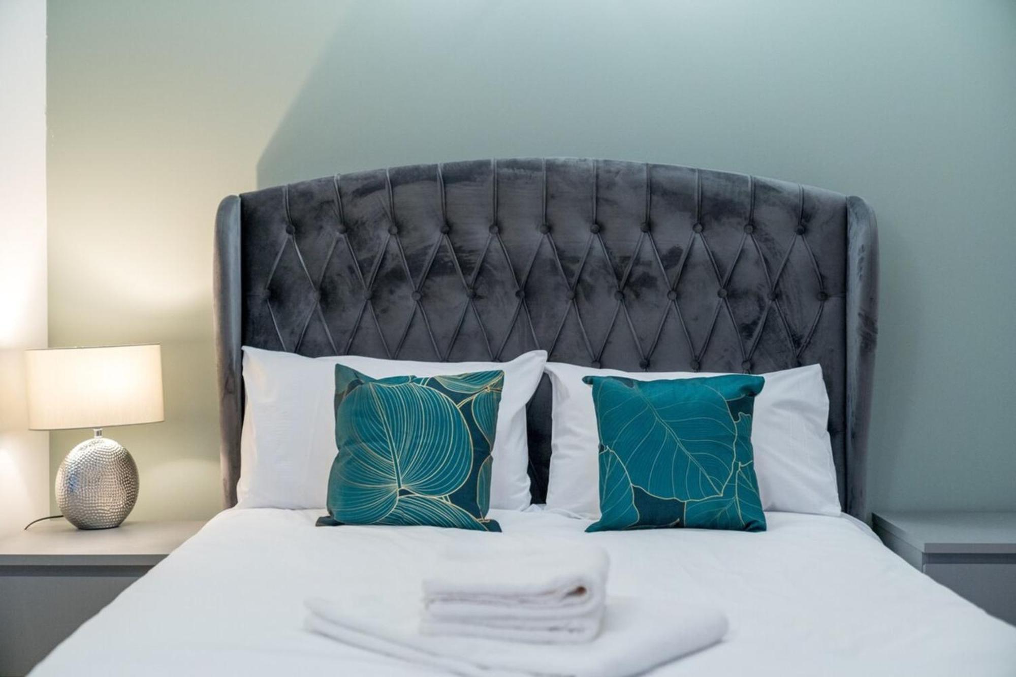 Lovely 3bd Flat, Parking, Sleeps Six Close To O2 Apartamento *