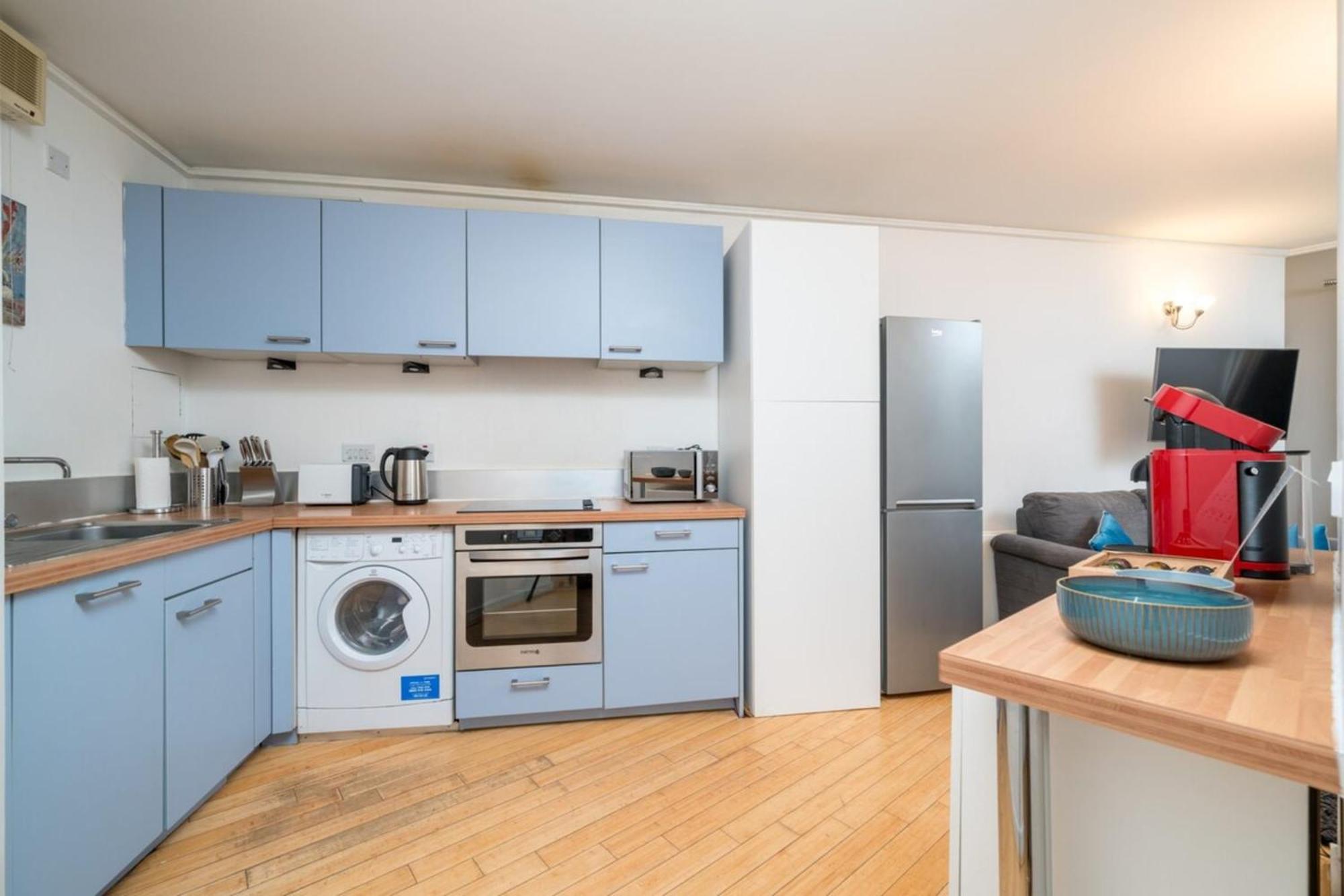 Apartamento Lovely 3bd Flat, Parking, Sleeps Six Close To O2