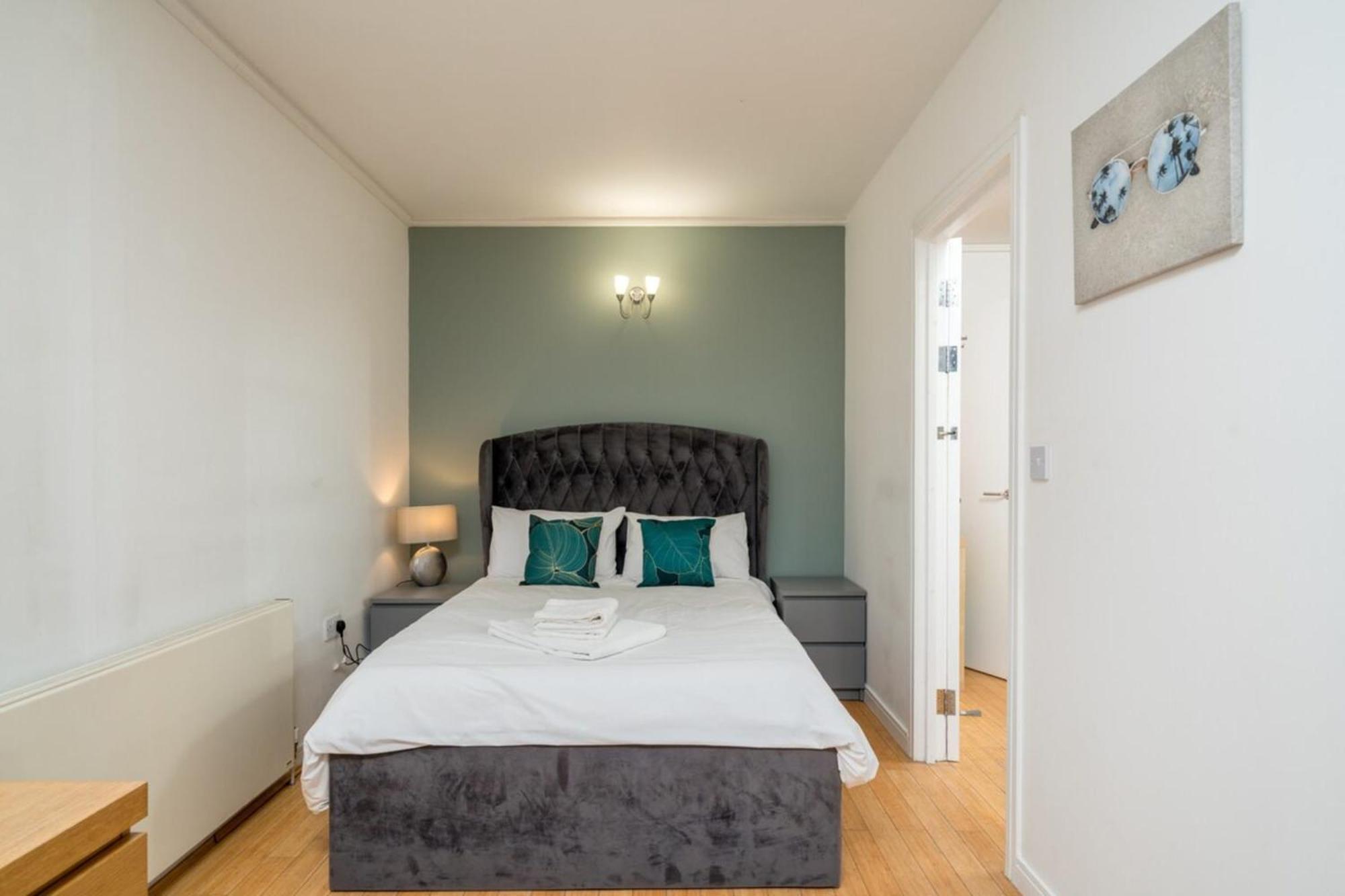 Lovely 3bd Flat, Parking, Sleeps Six Close To O2 * Londres