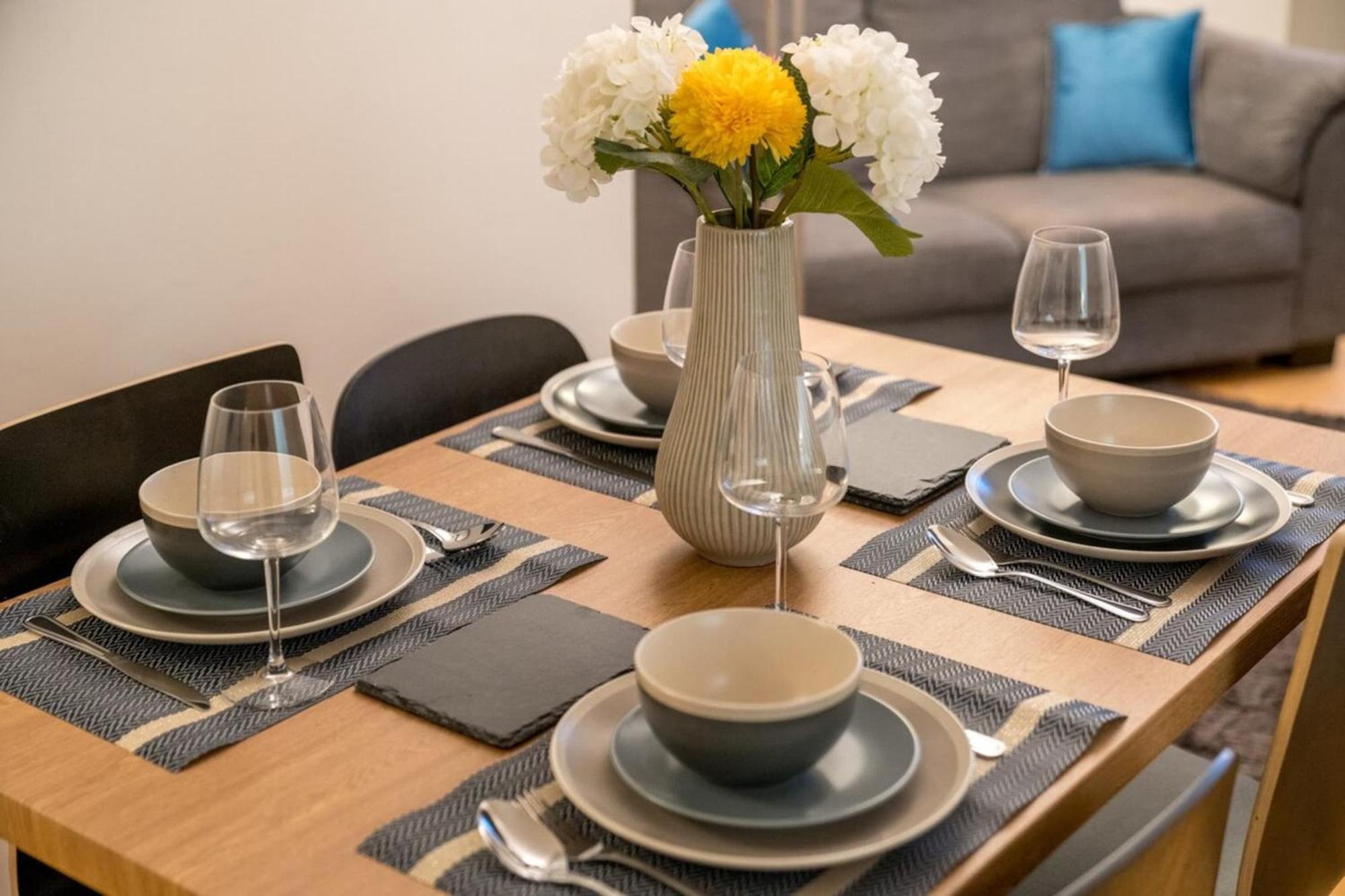 Apartamento Lovely 3bd Flat, Parking, Sleeps Six Close To O2 Londres