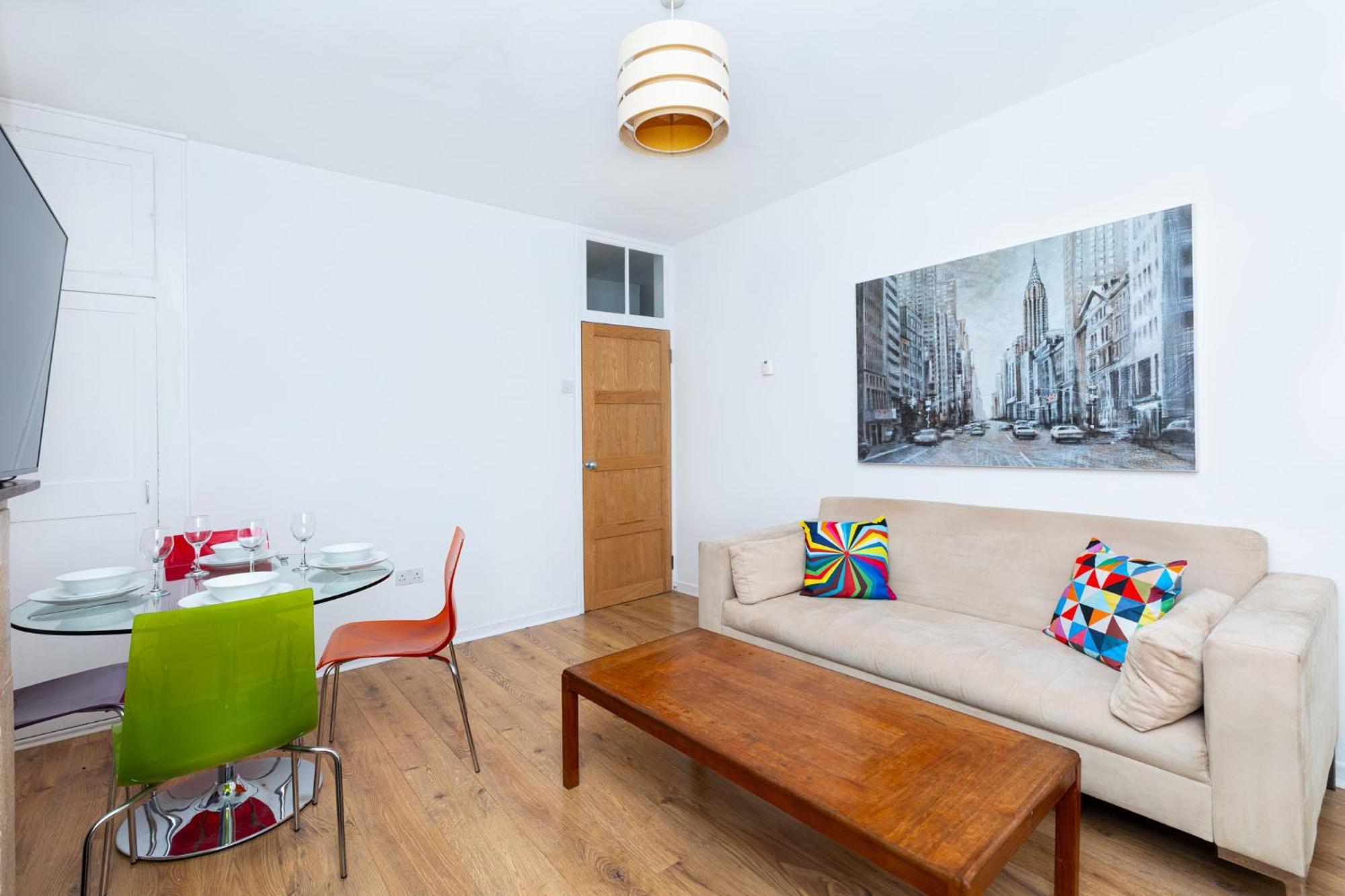 Bright Modern 1 Bedroom Flat, 5 Min To Vauxhall St * London