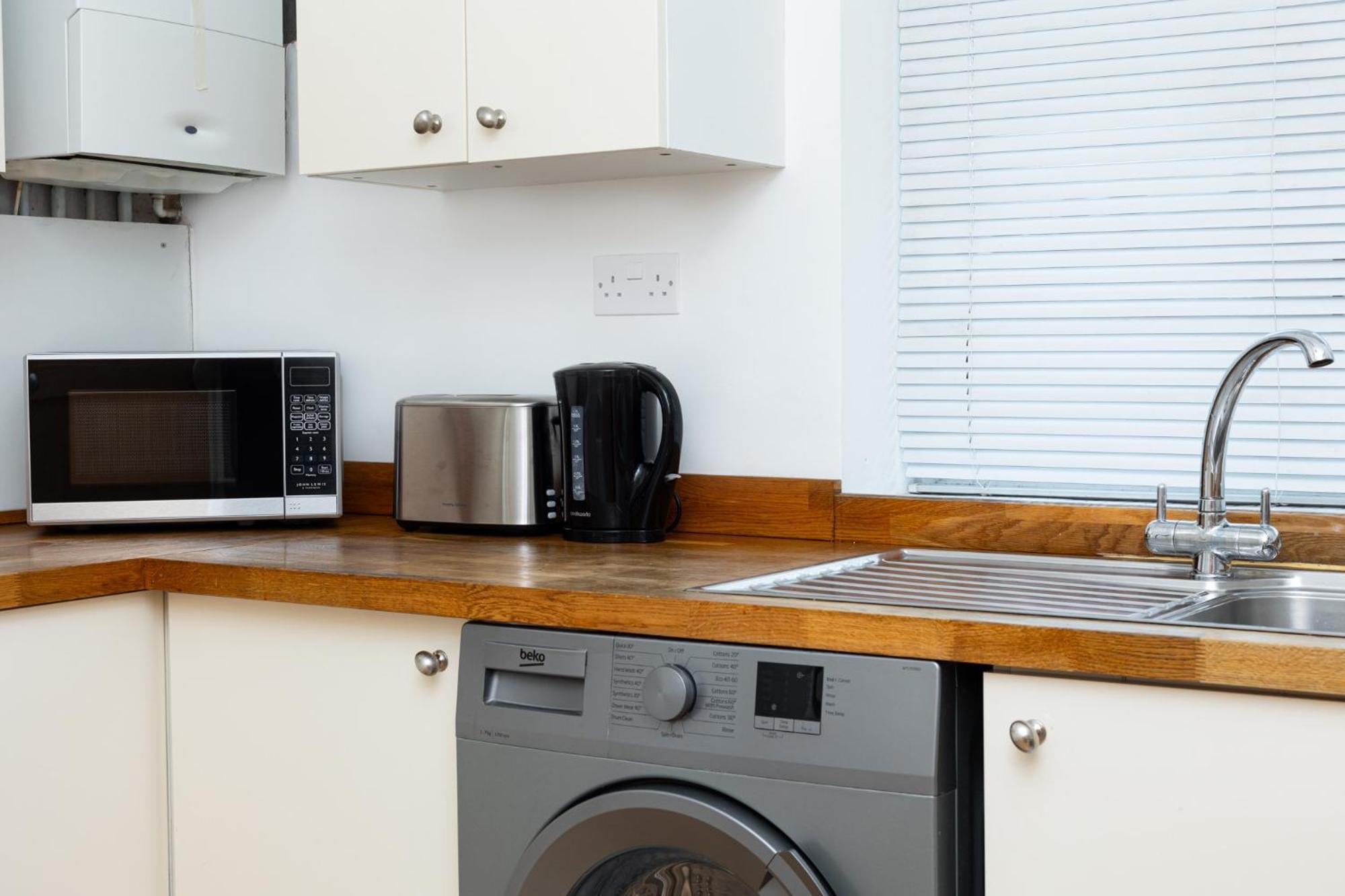 Bright Modern 1 Bedroom Flat, 5 Min To Vauxhall St London