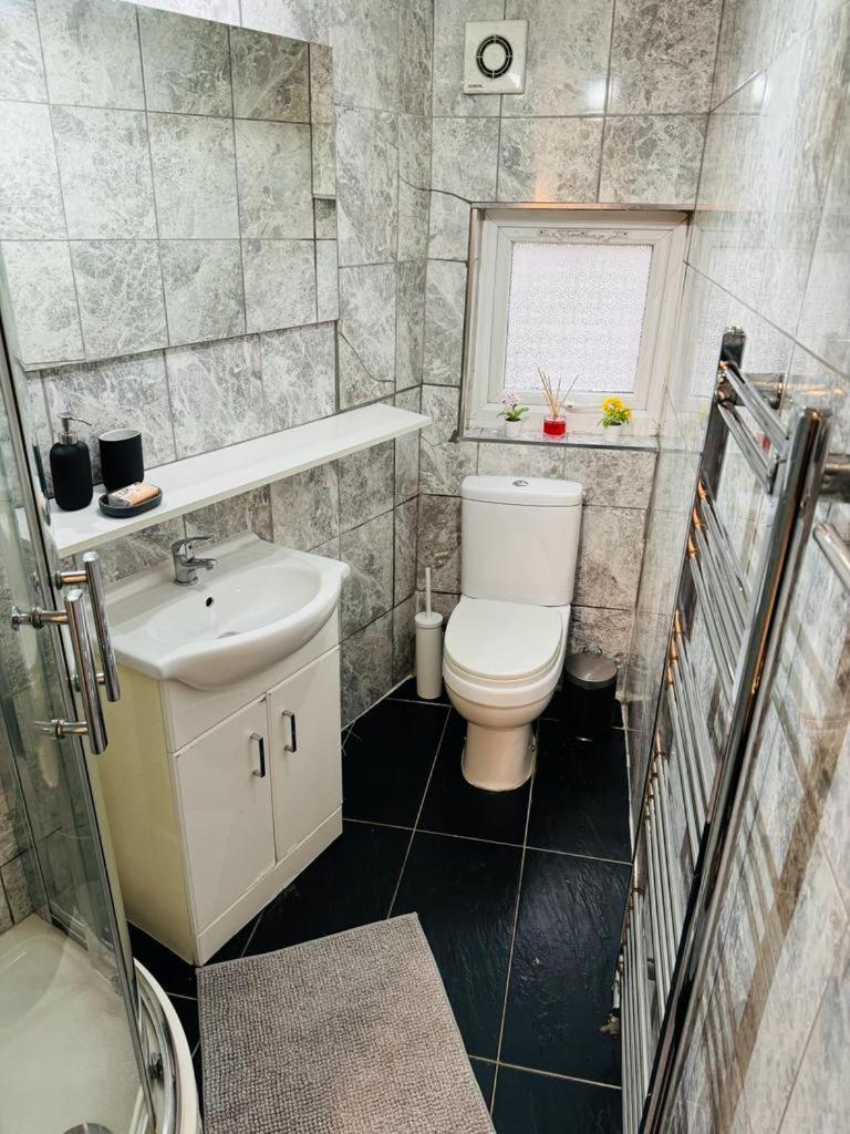 Willesden J Guest 4 Apartment London