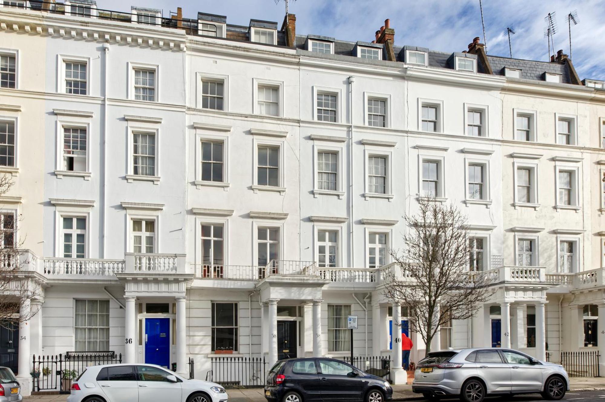 Spacious Pimlico By Underthedoormat
