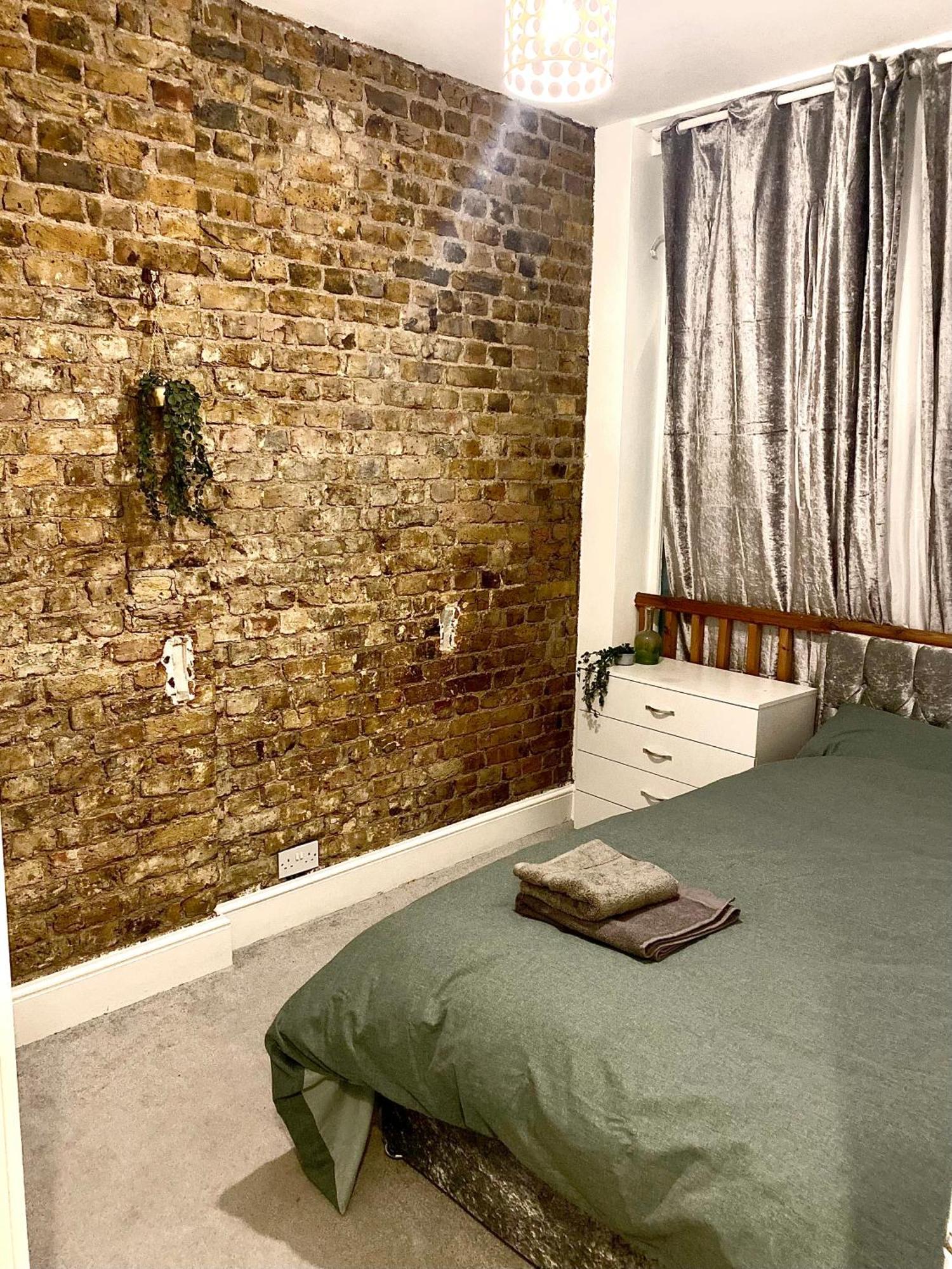 Modern 4-bedroom In Fulham,