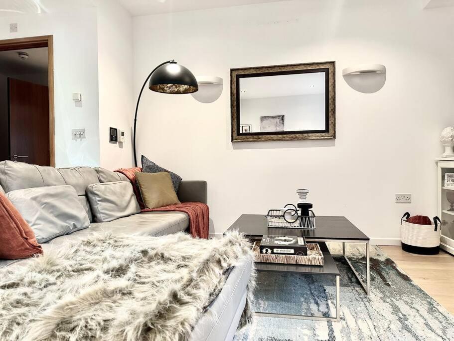Apartment Modern 2 Bedroom In Central