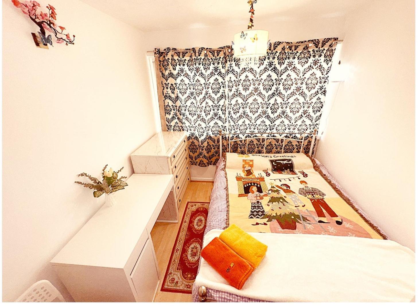 Homestay Excellent Double In Cheap Rate Around London
