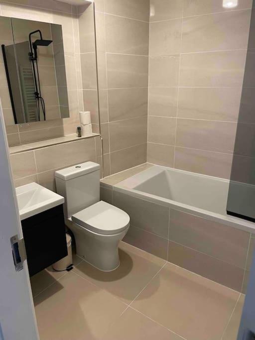 3-apartment Complex For Large Group Bookings. Apartment