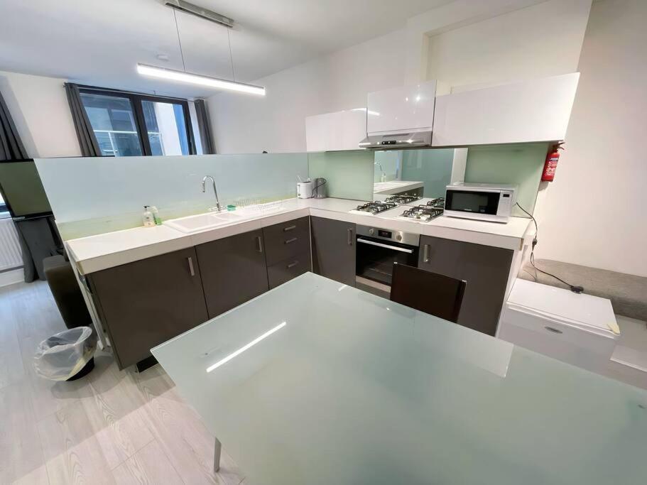 3-apartment Complex For Large Group Bookings. Apartment