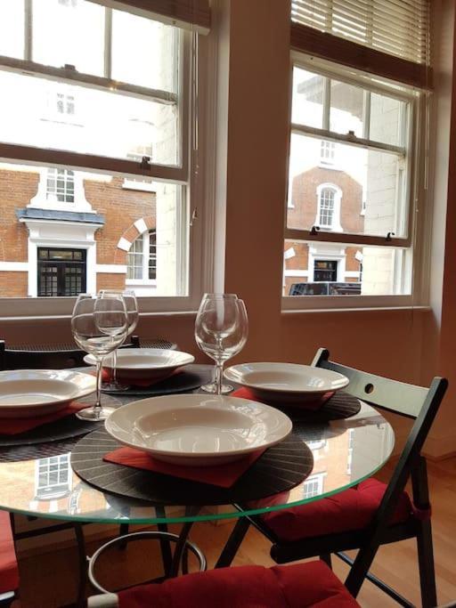 Cozy Flat, 5 Minute Walk To Oxford Circus Apartment *