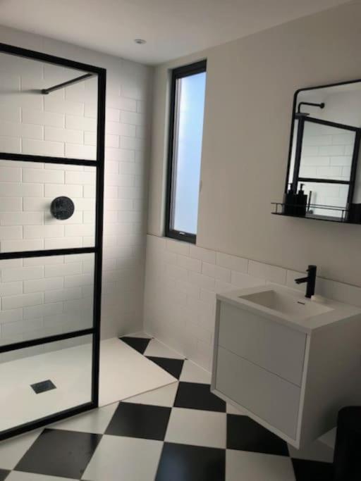 Stunning Modern Large 5 Bed House Willesden Apartamento