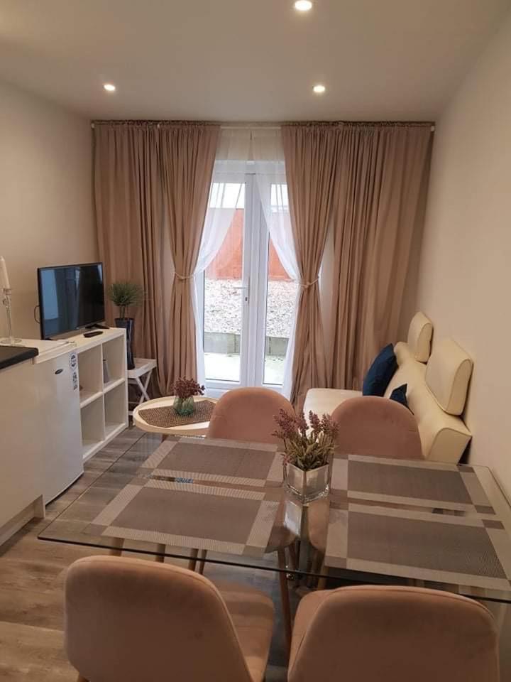 Apartment 2 Bedroom Serviced London