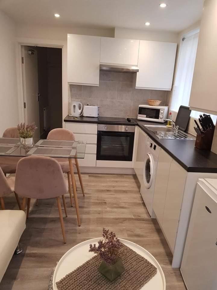 Apartment 2 Bedroom Serviced London