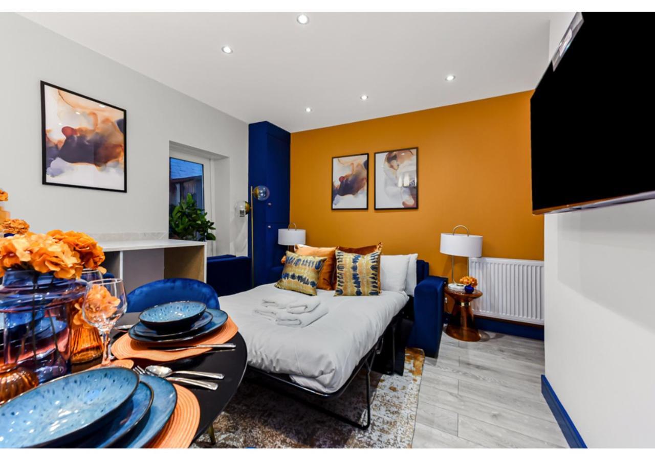 Apartment Palatial Style House Secs To Lovely River Walk