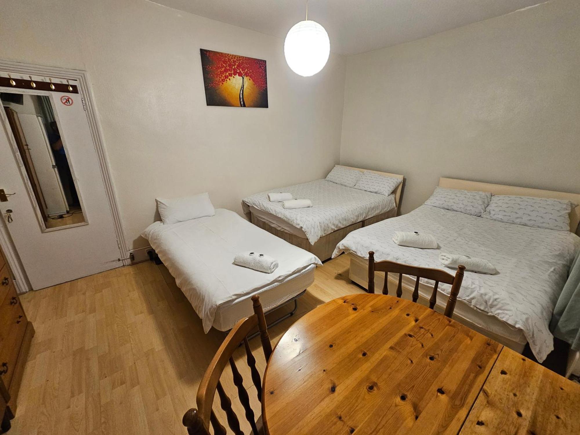 Guest house Bruce London