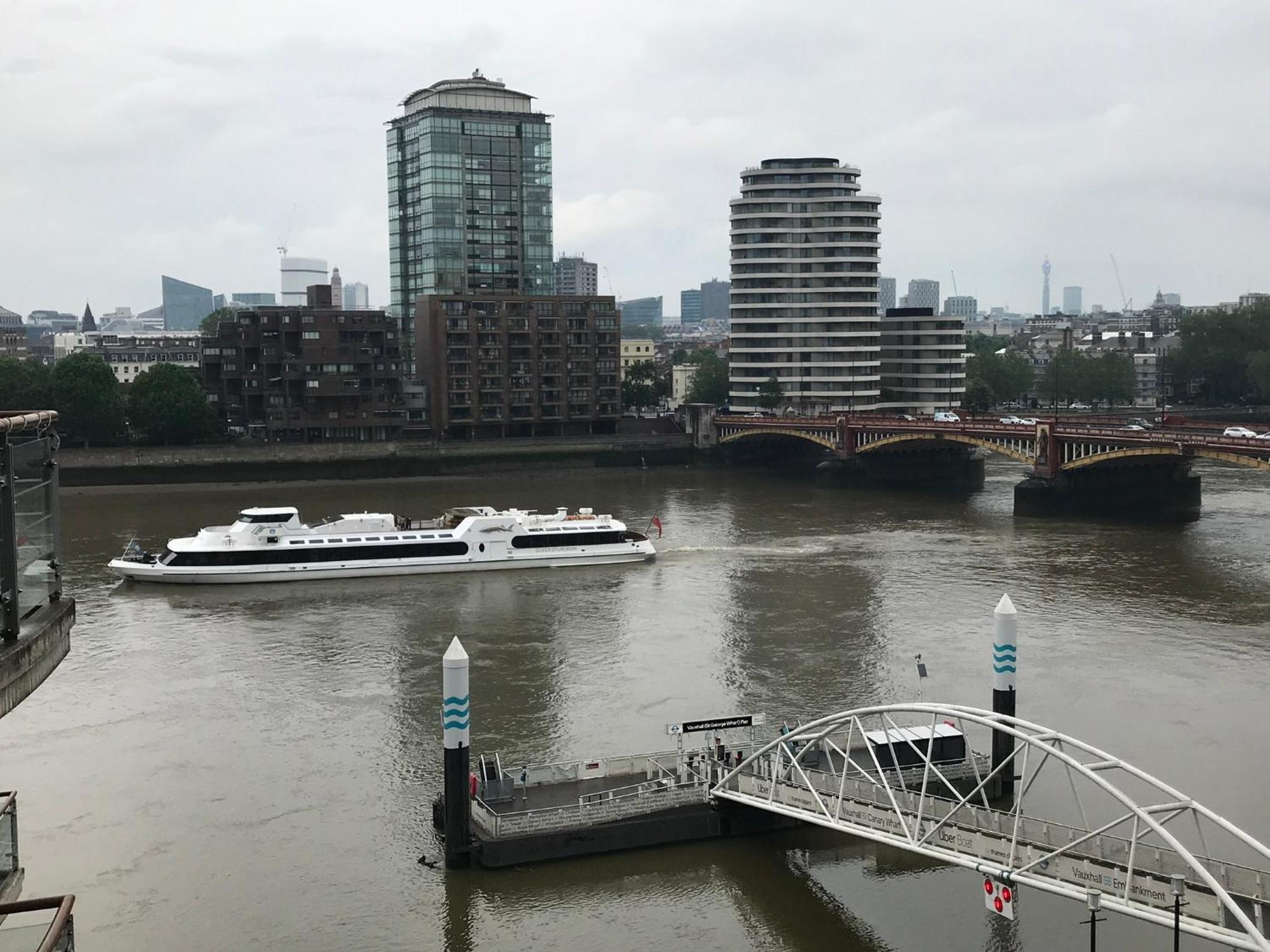 Homestay Cosy Private With Private Bathroom In A River View Flat