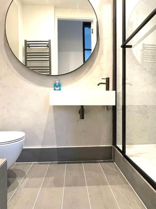 & Stylish 2 Bedroom Londres