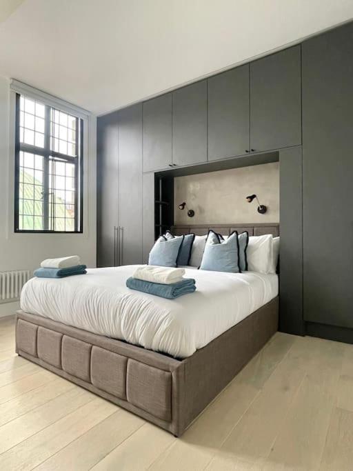 & Stylish 2 Bedroom Apartamento