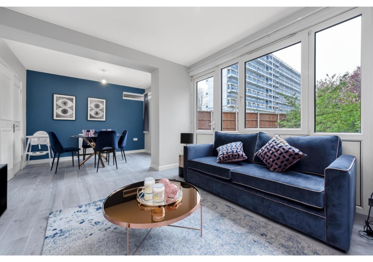 Lovely 4 Bedroom With Outdoor Space! London