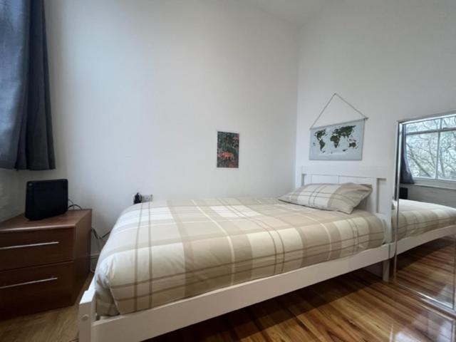 Tree Goswell Road Ec1 Angel Apartment London