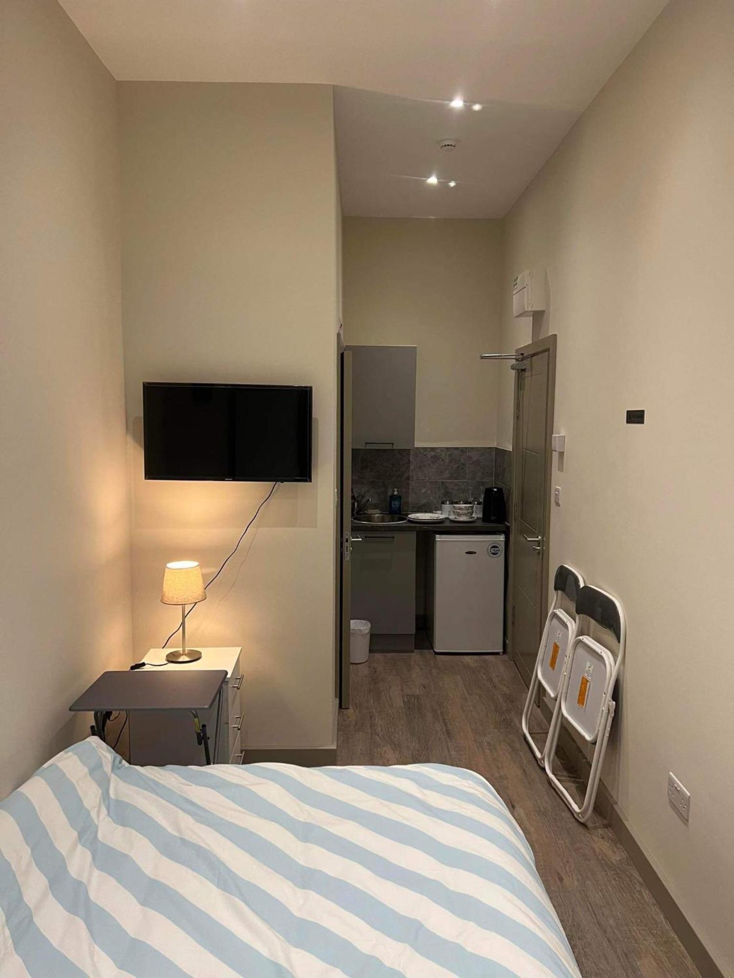 Battersea Homestay *
