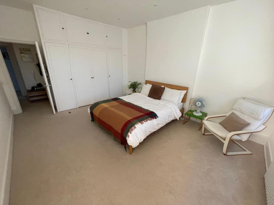 Beautiful 3 Bed In Leafy Hampstead