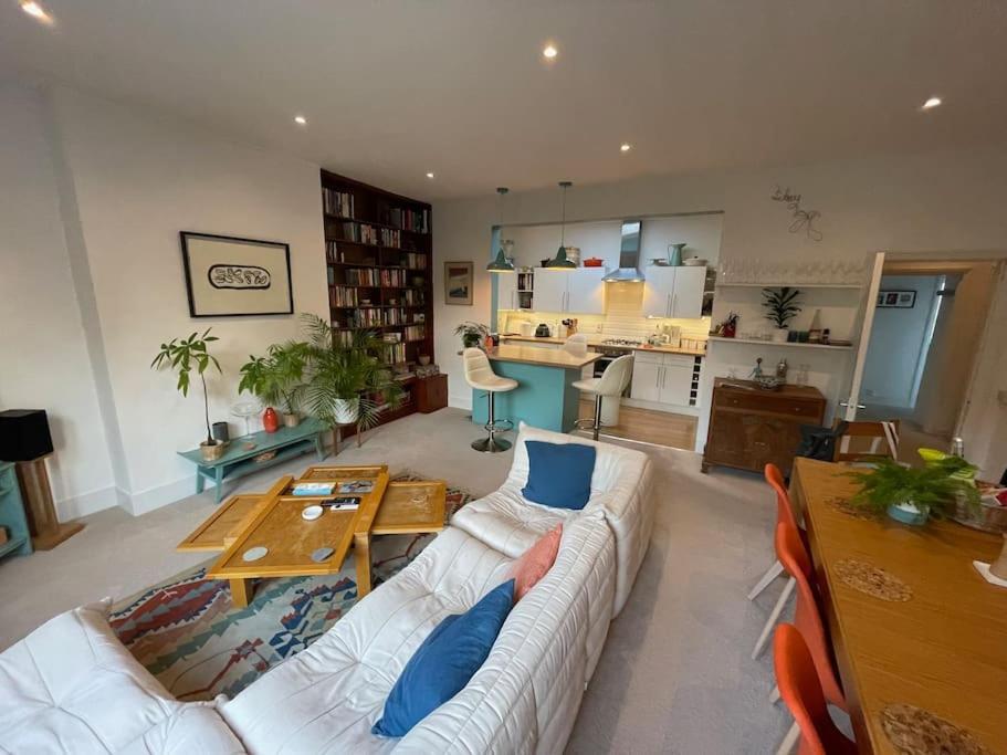 Apartment Beautiful 3 Bed In Leafy Hampstead