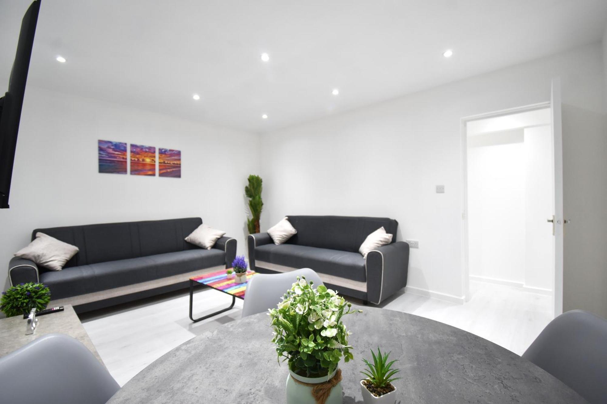 Superb Garden Apartment