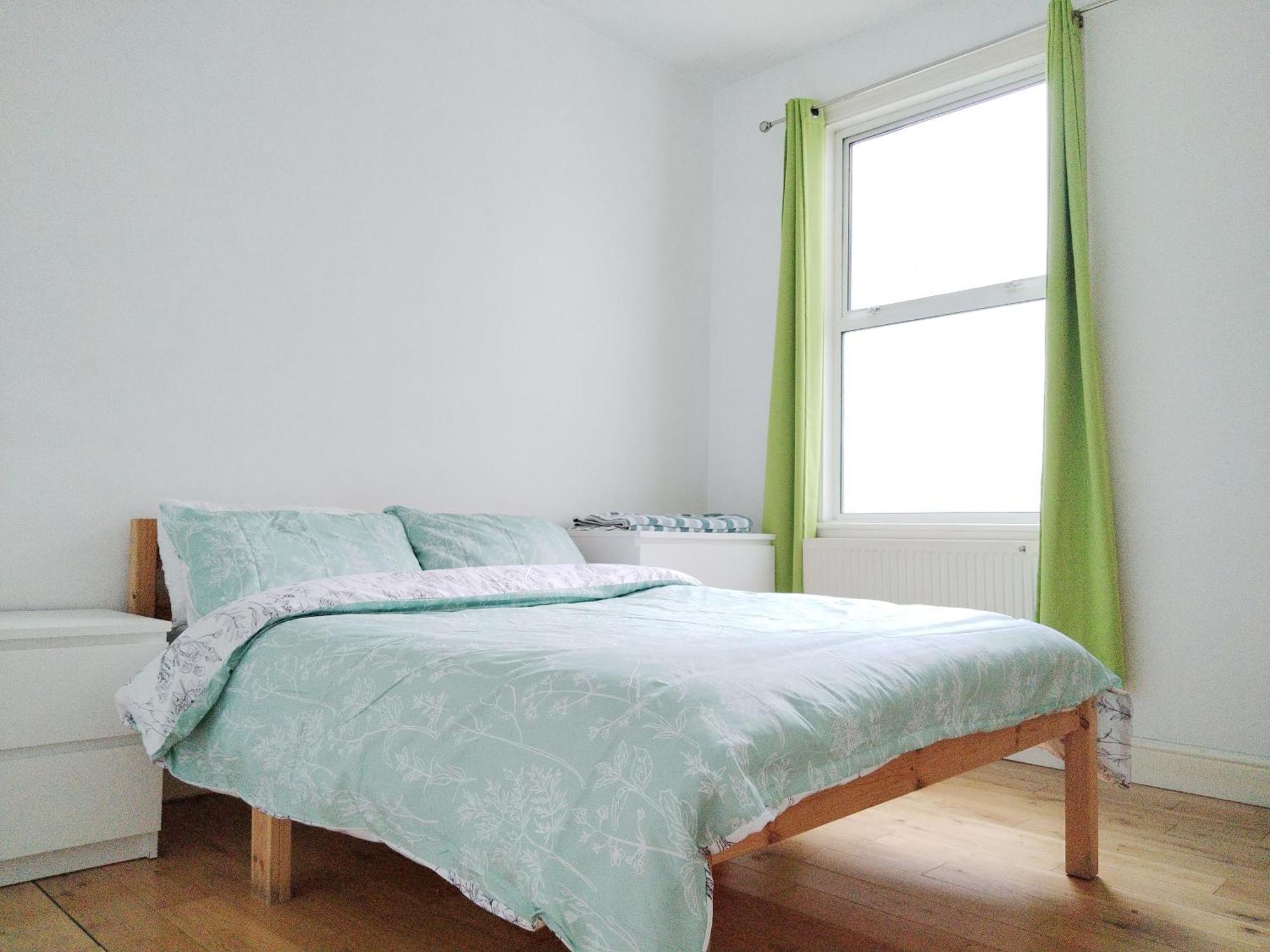 Cosy Near Canary Wharf & The O2 Casa de hóspedes Londres