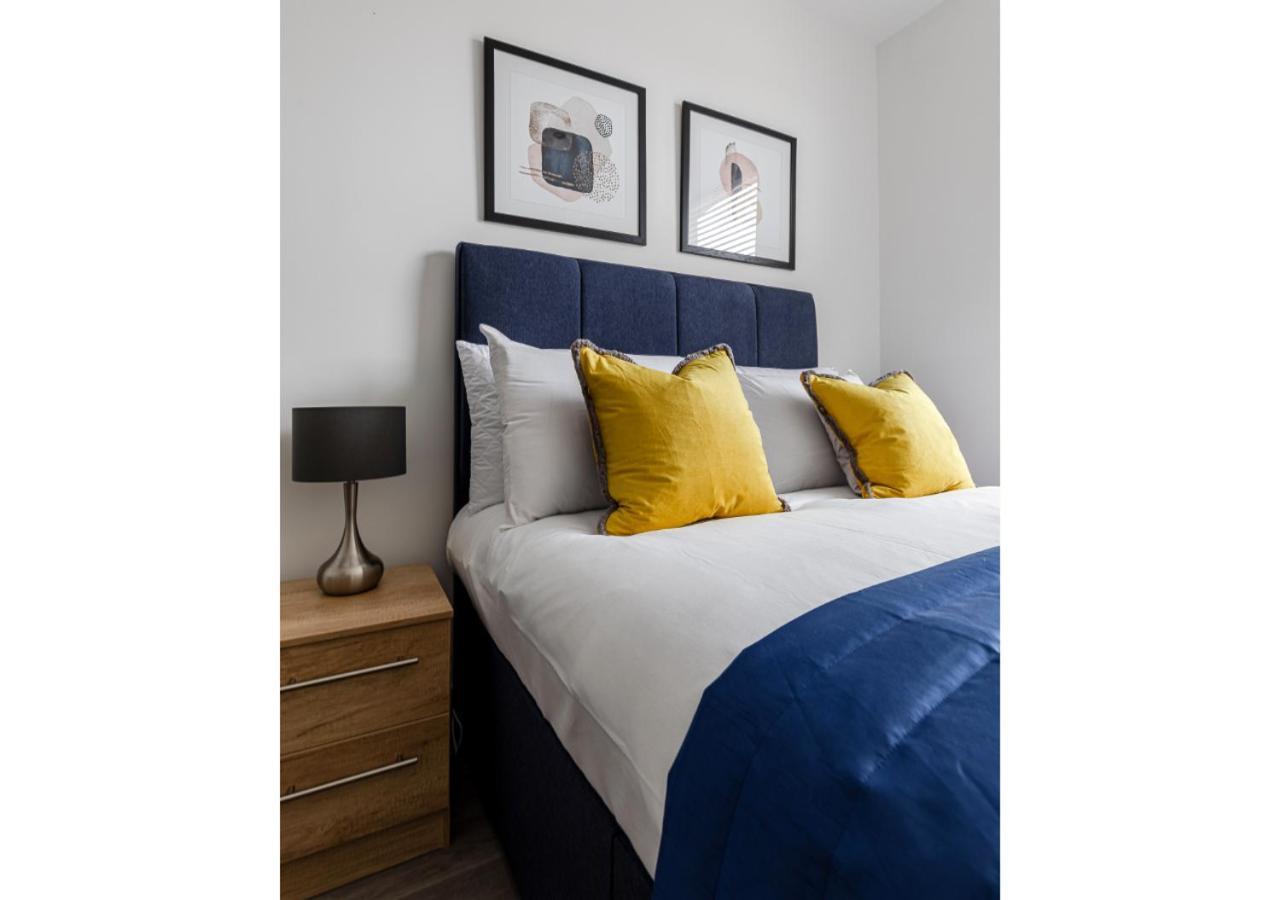 Simply Perfect 2br 2bt Apartment London