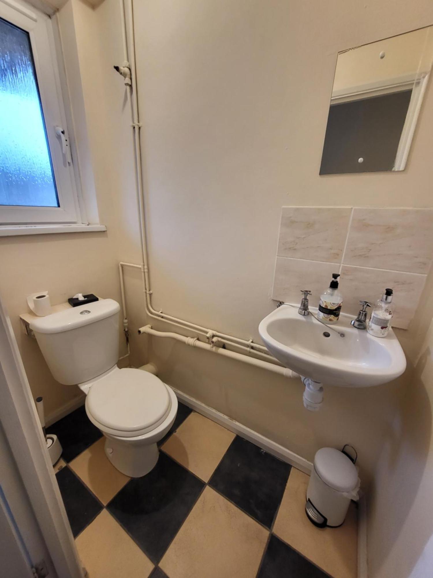 Apartment Garland Modern Spacious Flat,