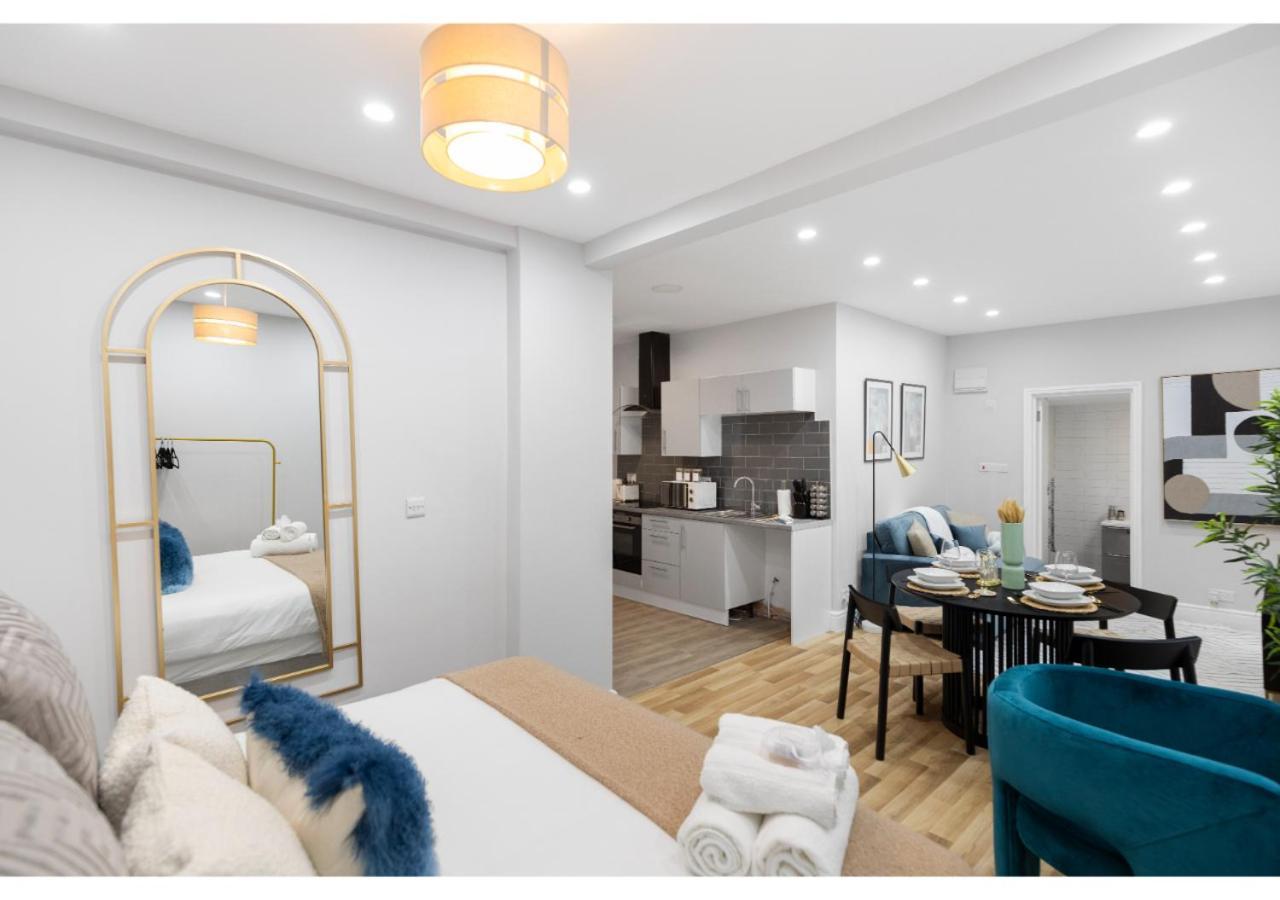 Apartment Luxe And Modern Studio- Sleeps Three *