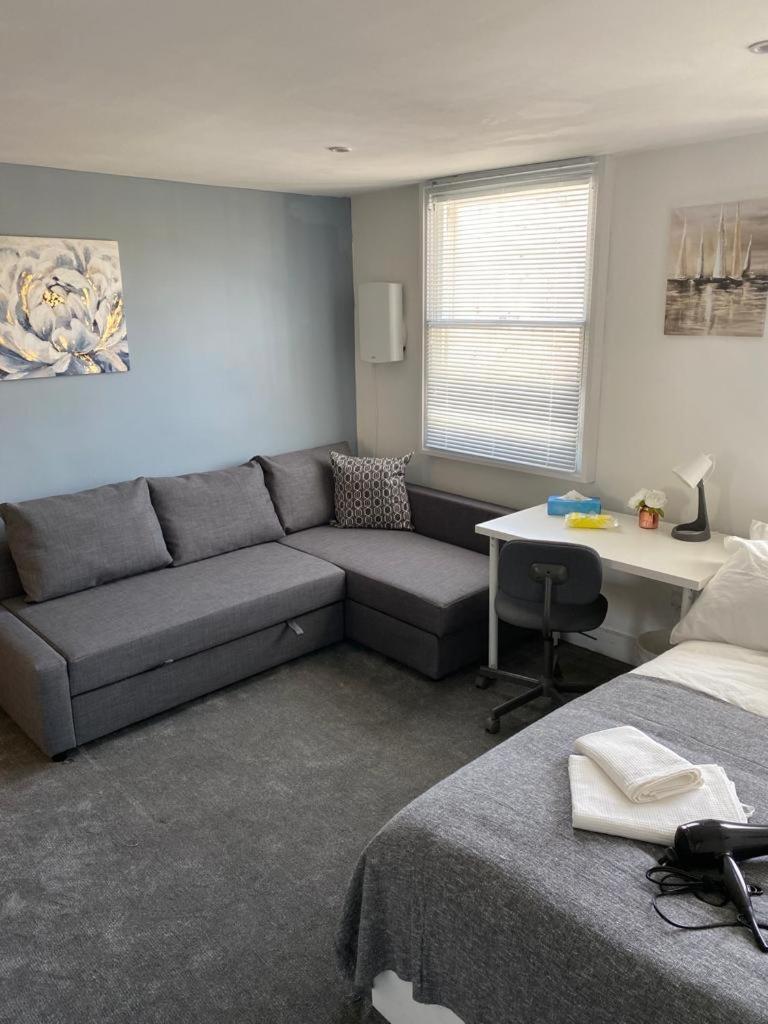 Comfy Private Bedrooms Near Euston, London
