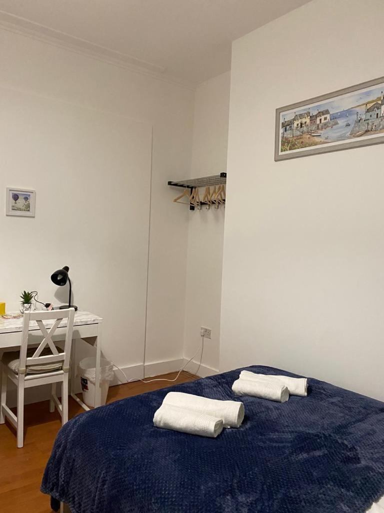 Privatunterkunft Private Bedrooms In Camden Town, *