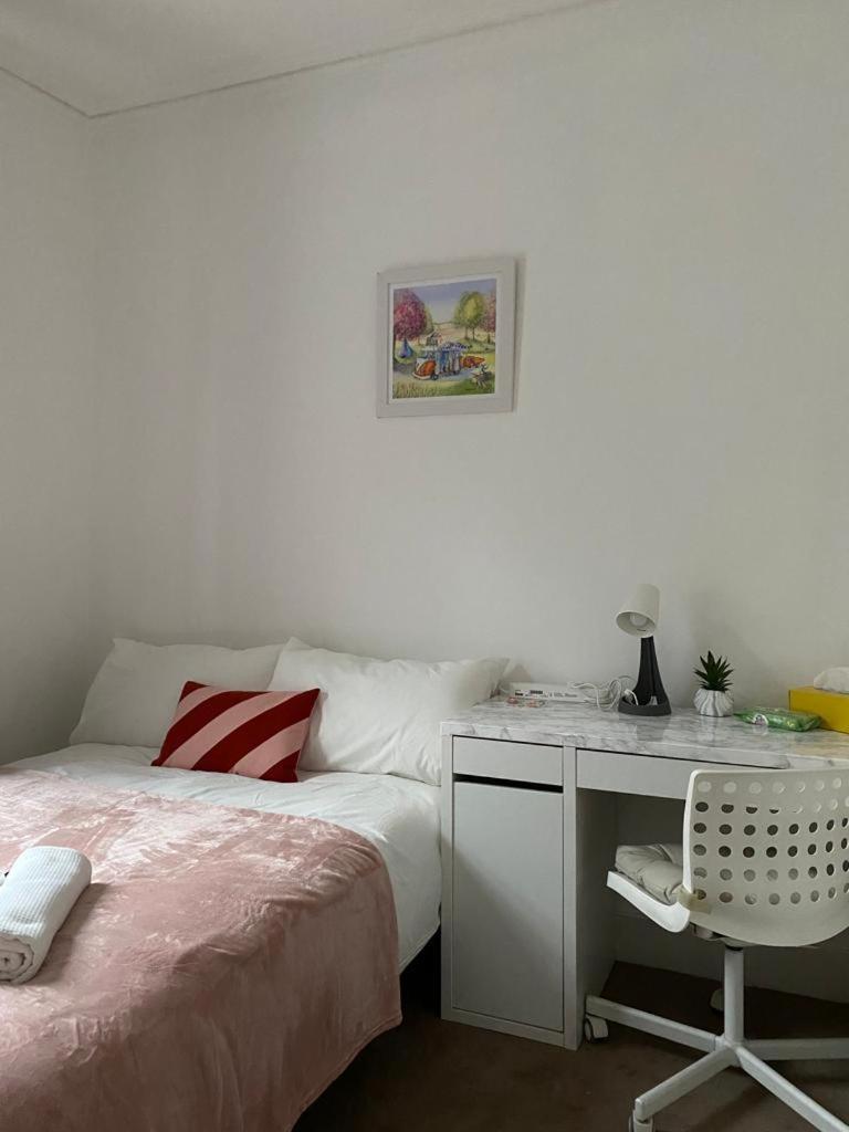 Private Bedrooms In Camden Town, *
