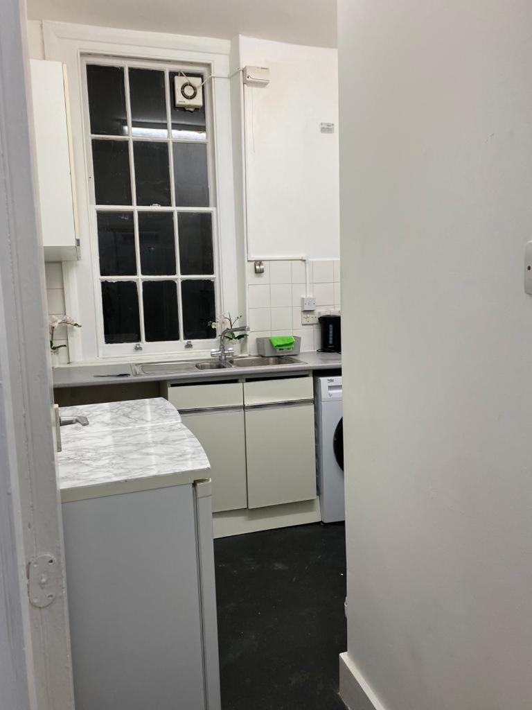 Privatunterkunft Private Bedrooms In Camden Town, *