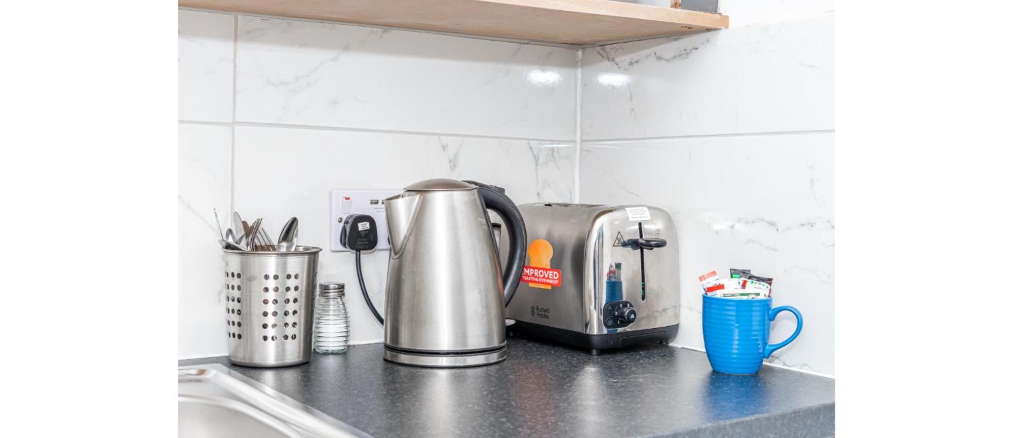 Apartment Newly Renovated Cozy Studio #2 London